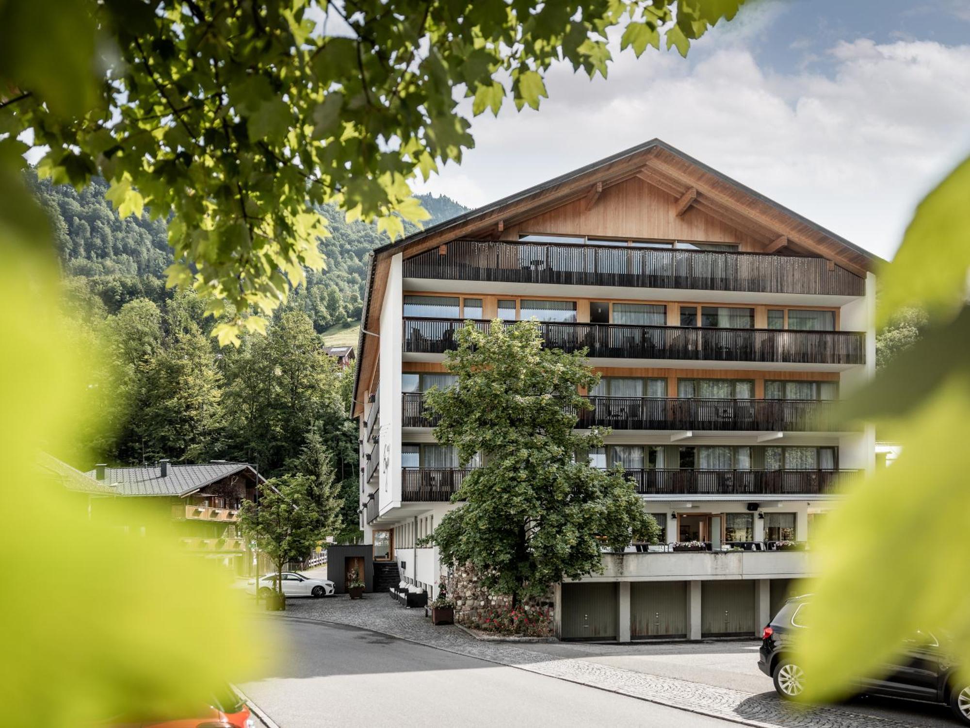 Hotel Engel Mellau Exterior photo